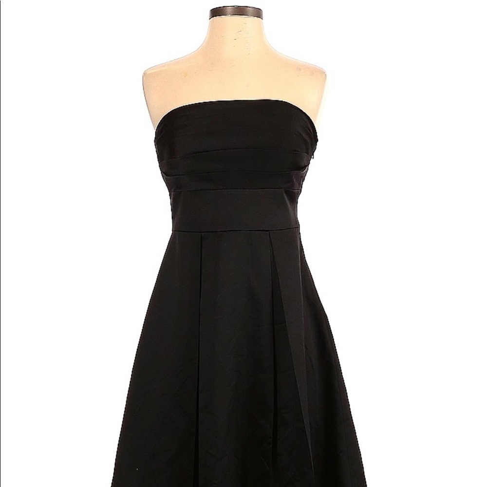 White house Black market Cocktail Bridesmaid dress Size 2 Black
